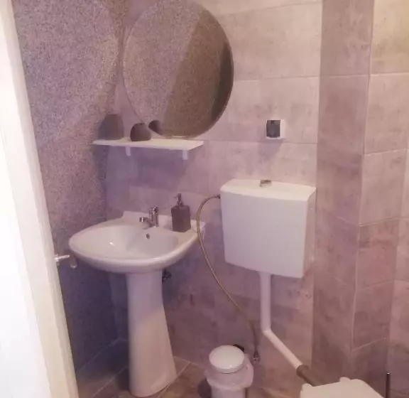 ペンション Domurile Din Zărnești