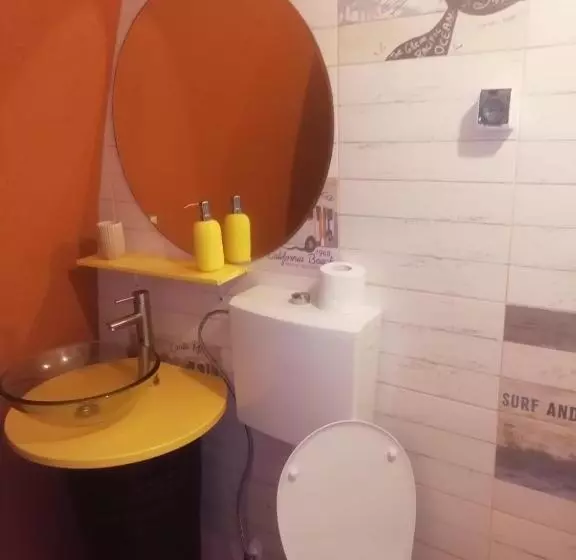 ペンション Domurile Din Zărnești