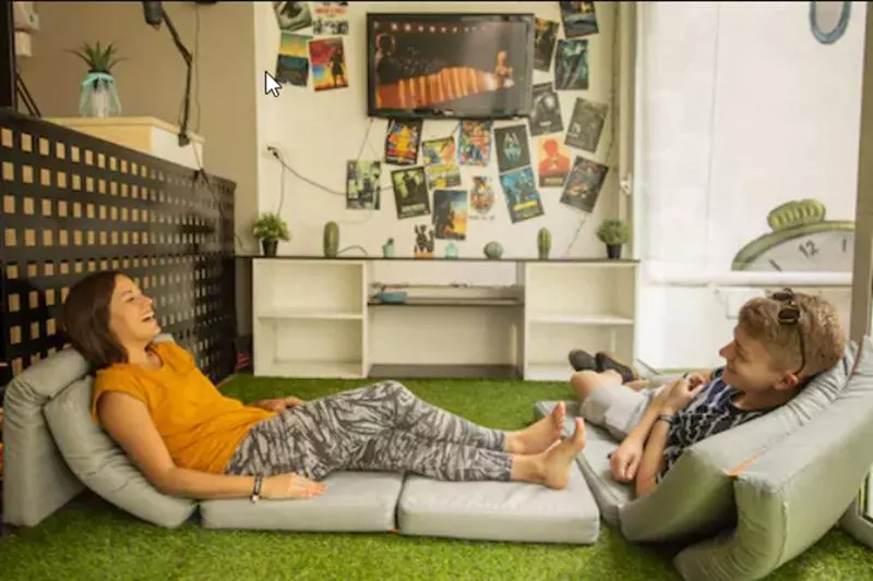 هاستل Onefam Paralelo