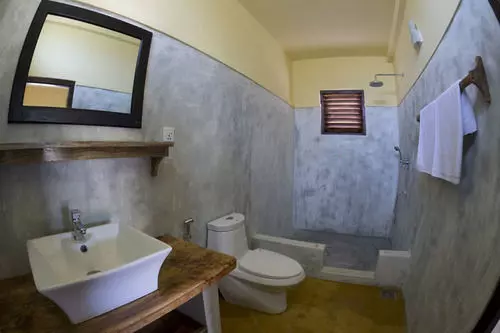 تختخواب و صبحانه Elephant Road Resort