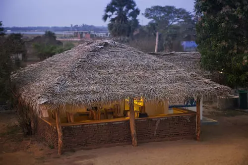 تختخواب و صبحانه Elephant Road Resort