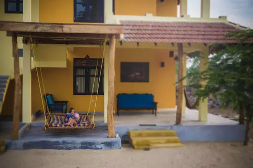 تختخواب و صبحانه Elephant Road Resort