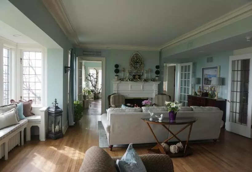 צימר Lochnaiar Inn