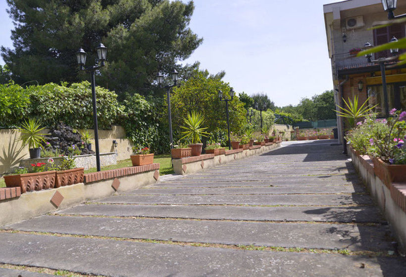 مبيت وإفطار Villa Sole Dell'etna