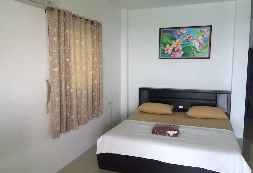 Hotelli Baan Leelawadee