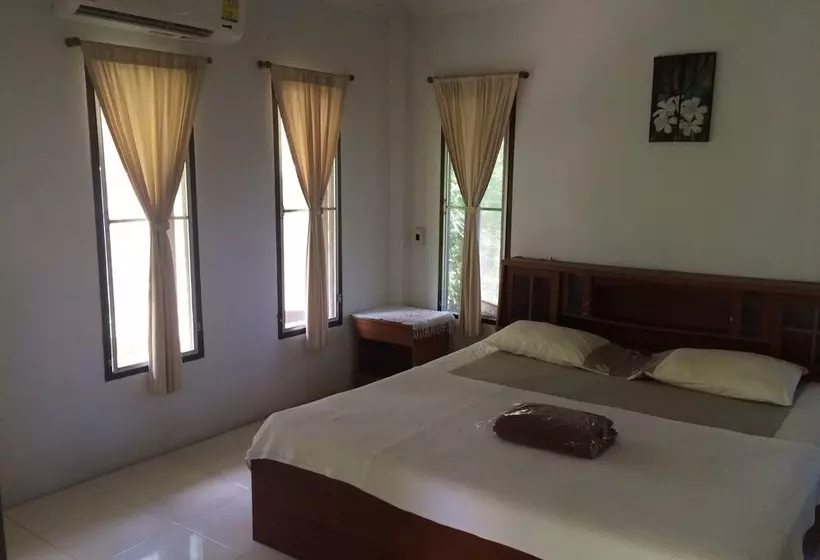 Hotelli Baan Leelawadee