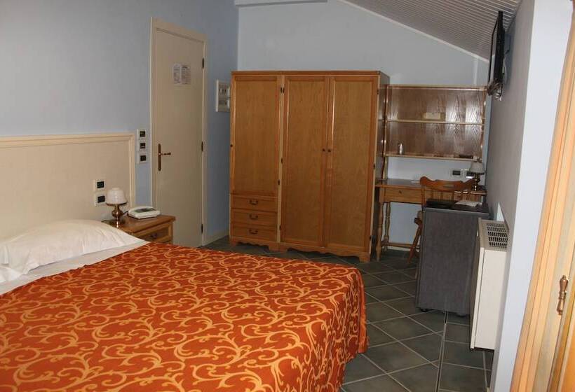 בית מלון כפרי Girasole