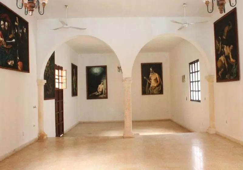 هتل Hacienda Blanca Flor