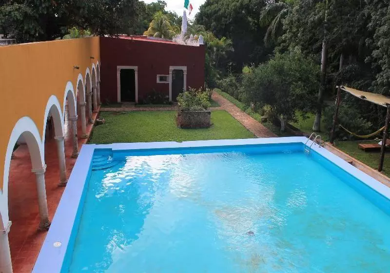 هتل Hacienda Blanca Flor