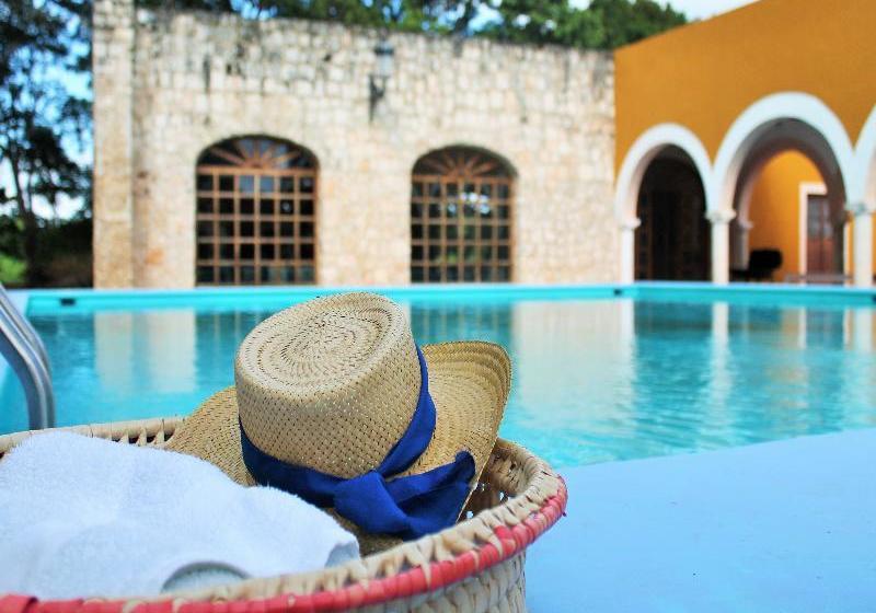 Hotel Hacienda Blanca Flor