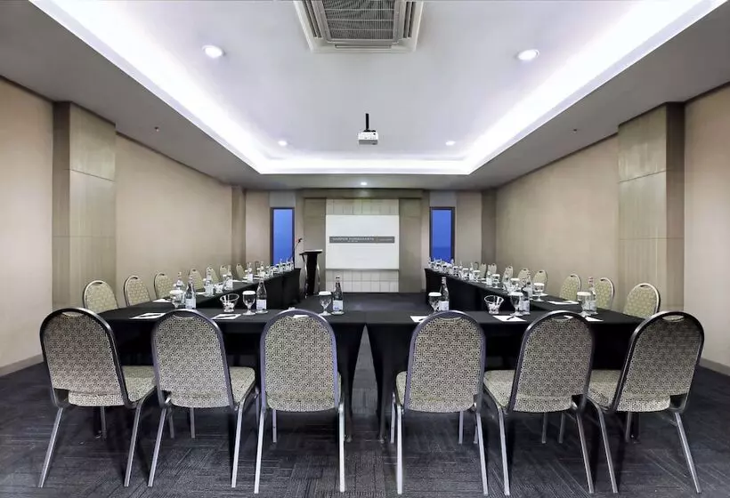 호텔 Harper Purwakarta By Aston