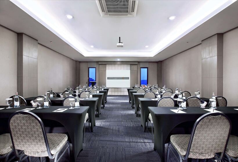 Szálloda Harper Purwakarta By Aston