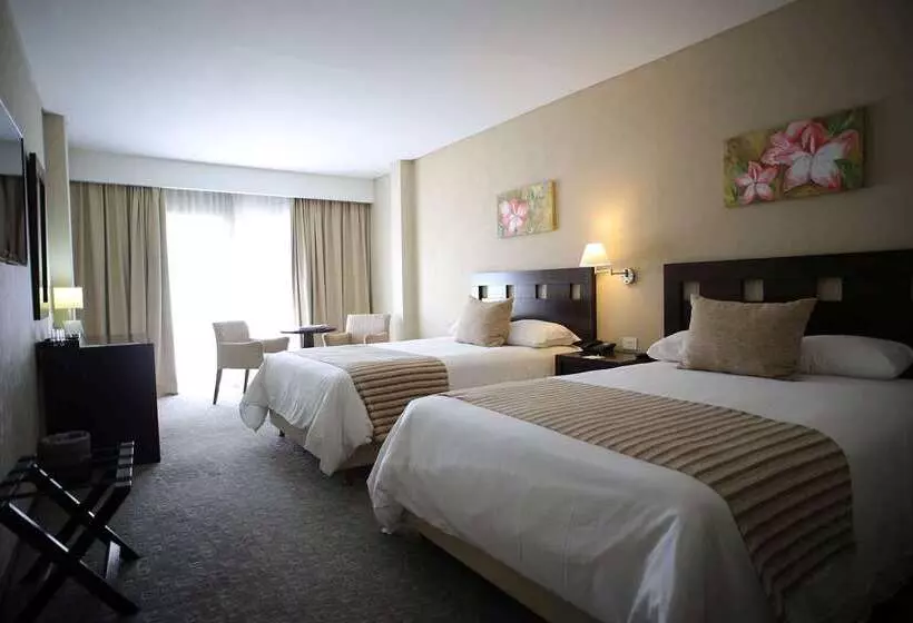 Hotel Howard Johnson By Wyndham Funes