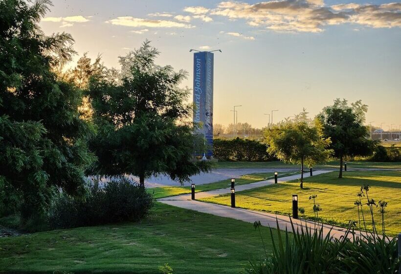 Hotel Howard Johnson By Wyndham Funes