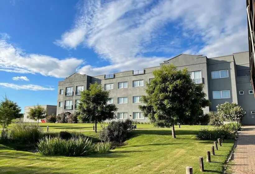 Hotel Howard Johnson By Wyndham Funes