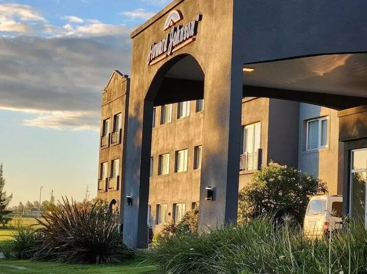 Hotel Howard Johnson By Wyndham Funes