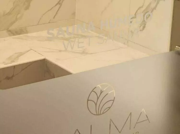 Hotel Howard Johnson By Wyndham Funes