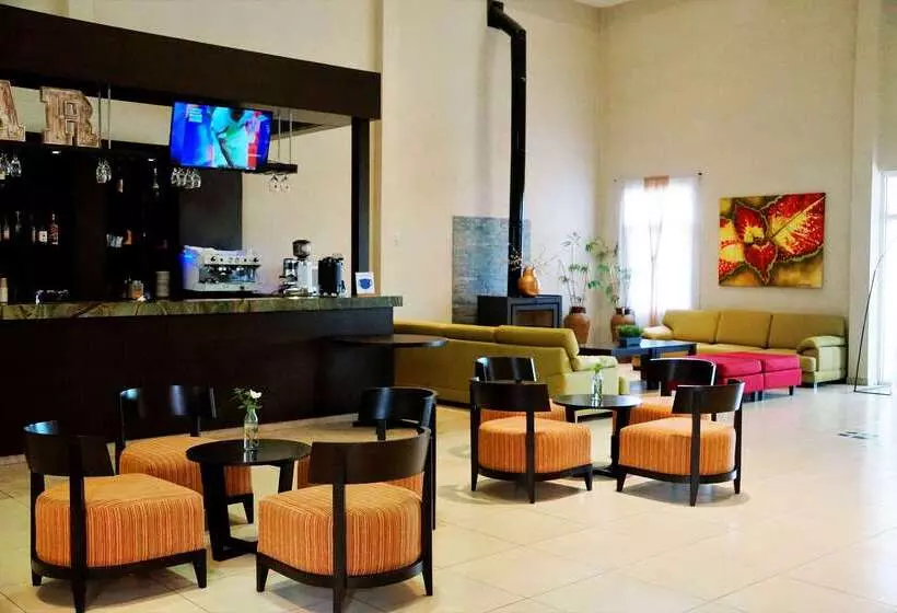 Hotel Howard Johnson By Wyndham Funes