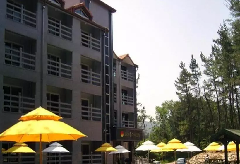 هتل Mangsang Haeorum Family