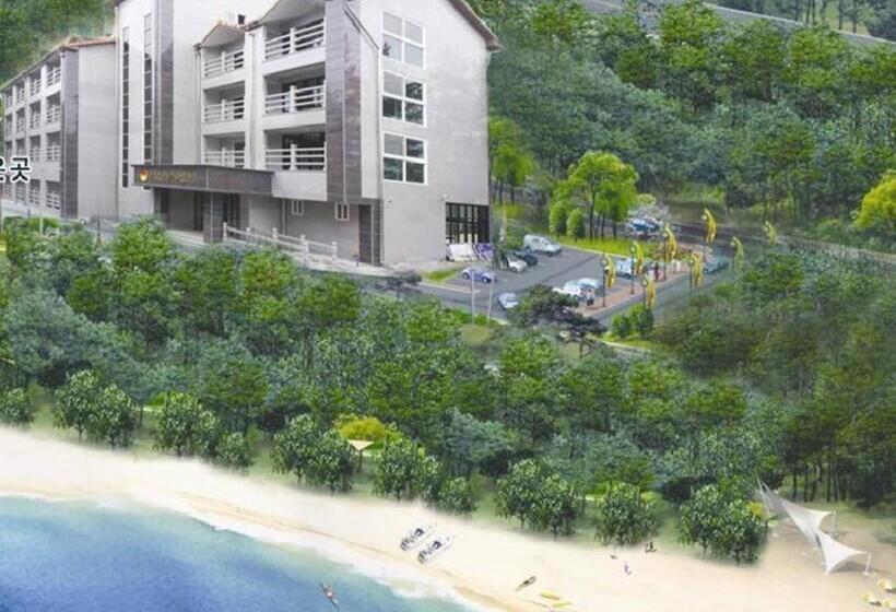 בית מלון כפרי Mangsang Haeorum Family