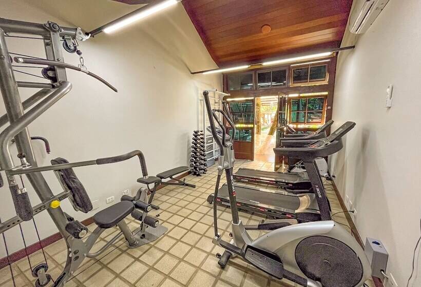 فندق Nacional Inn Ubatuba Praia Das Toninhas