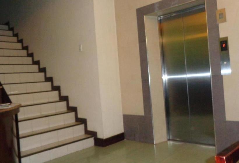 هتل One Lourdes Dormitel