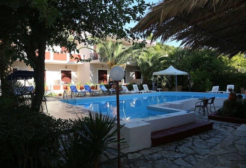 בית מלון כפרי Sunshine Inn