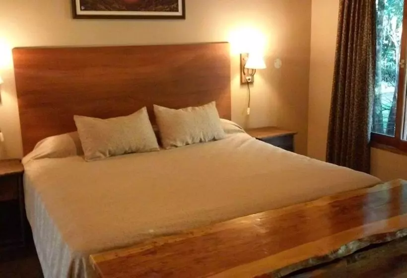 호텔 Ytororo Lodge