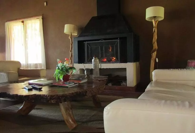 호텔 Ytororo Lodge