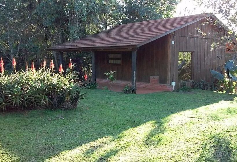 호텔 Ytororo Lodge