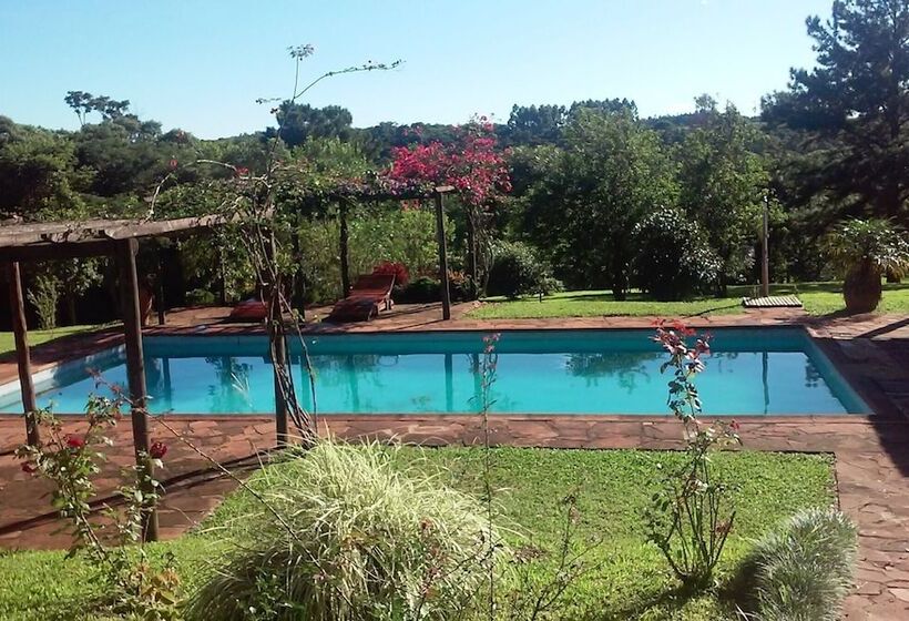 호텔 Ytororo Lodge