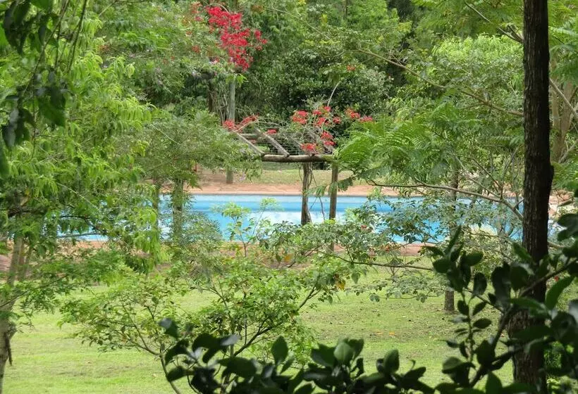 호텔 Ytororo Lodge