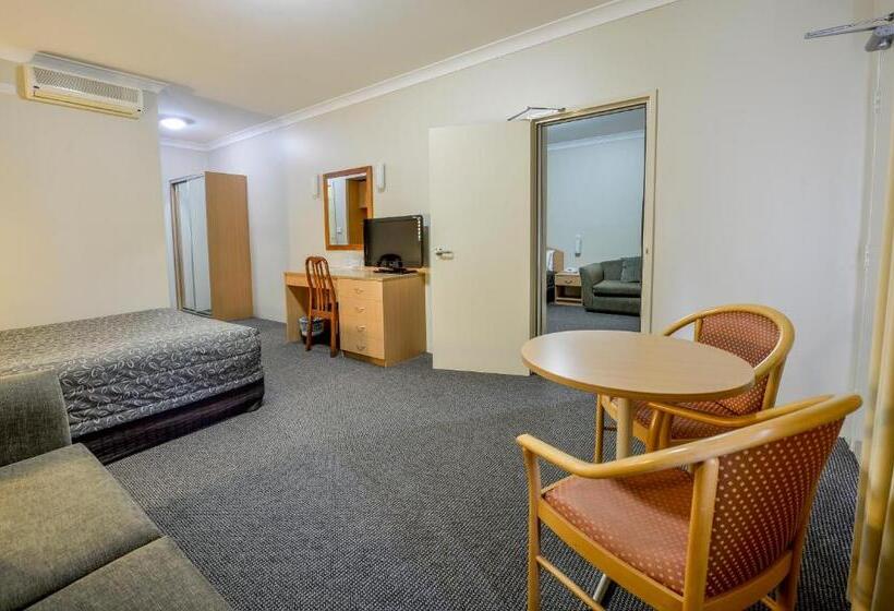 מוטל Golden Guitar Motor Inn