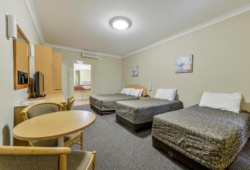 מוטל Golden Guitar Motor Inn