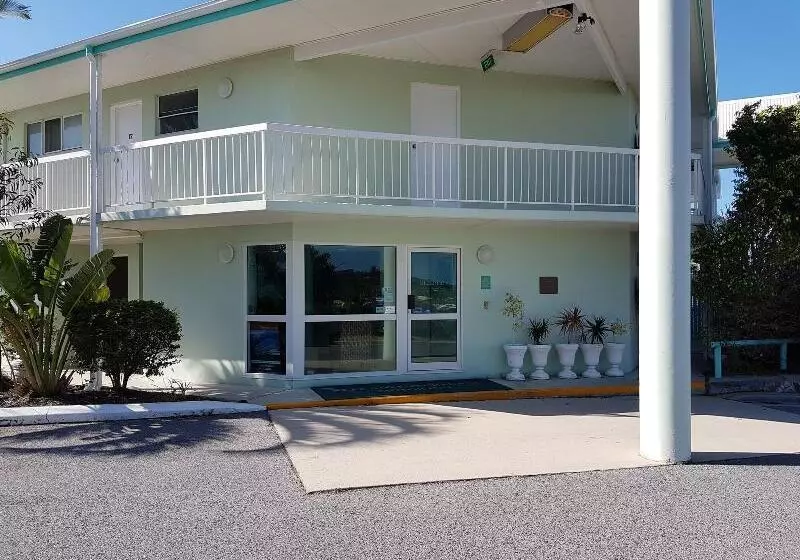 Мотель Reef Adventureland Motor Inn