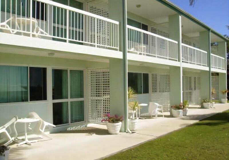 汽车旅馆  Reef Adventureland Motor Inn