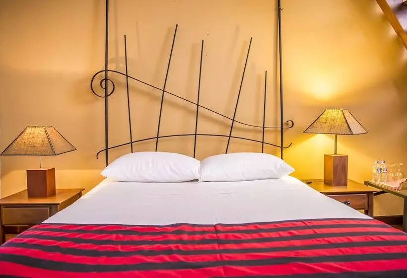 Thotupola Lakeside Resort