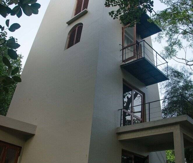 Thotupola Lakeside Resort