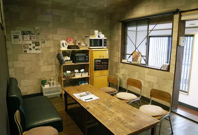 Omotenashi Lab Hostel