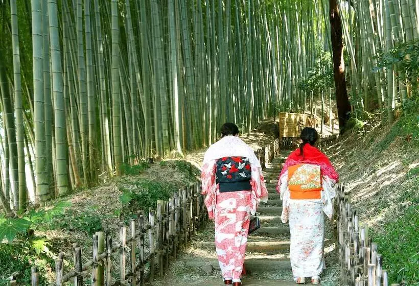 Omotenashi Lab Hostel