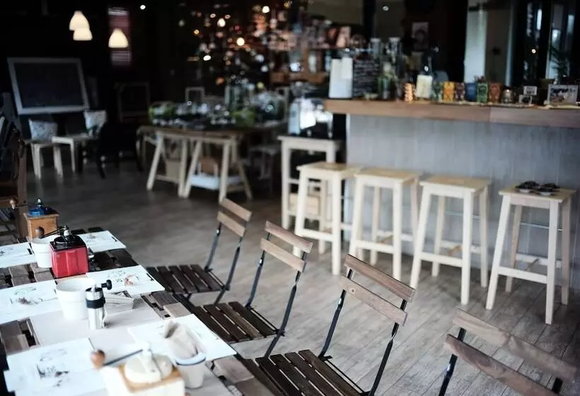 Отель 26 Bed And Coffee