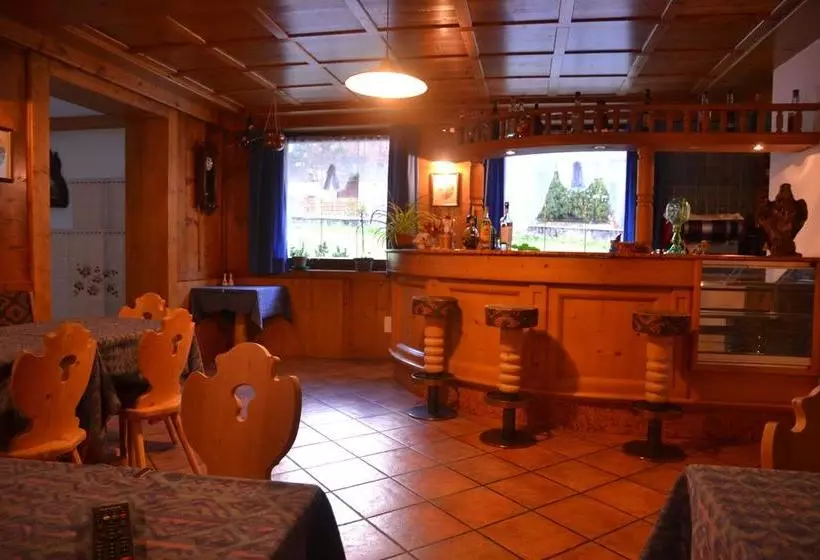 Отель Alpenrose