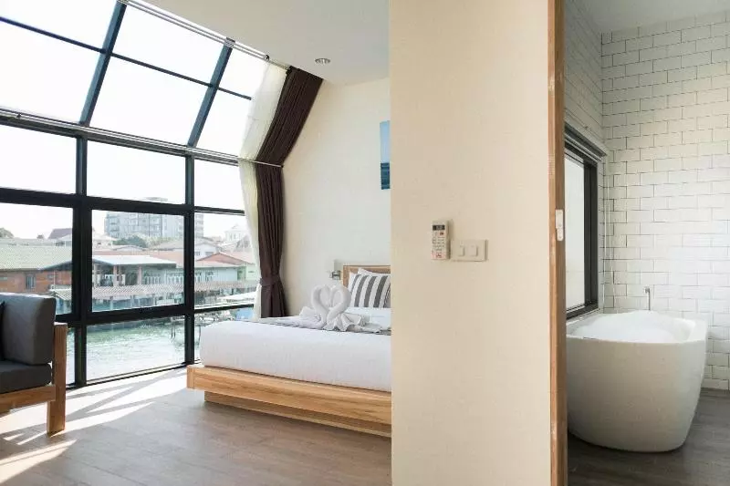 בית מלון כפרי Baan Tah On The Sea