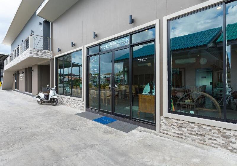 בית מלון כפרי Baan Tah On The Sea