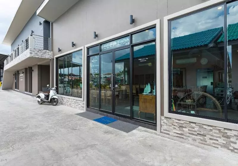 בית מלון כפרי Baan Tah On The Sea