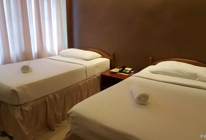 호텔 Dumaguete Royal Suite Inn