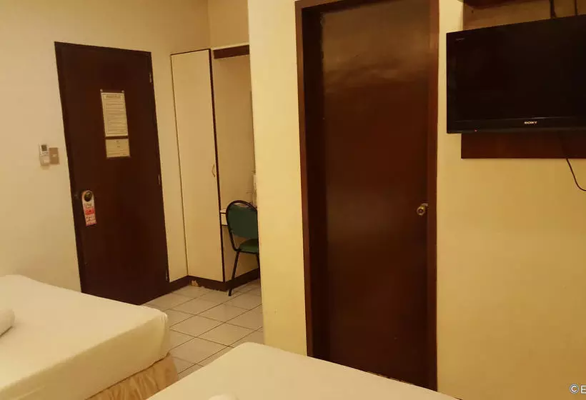 호텔 Dumaguete Royal Suite Inn