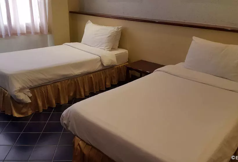 호텔 Dumaguete Royal Suite Inn