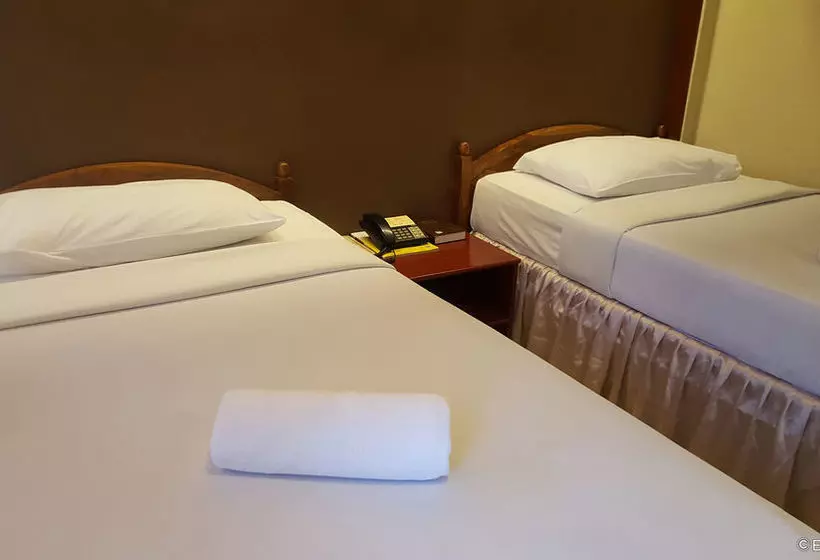 호텔 Dumaguete Royal Suite Inn
