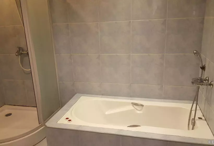 호텔 Dumaguete Royal Suite Inn